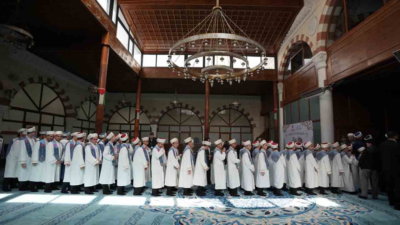 Foto - Bağcılar’da 67 hafız icazetle taçlandı