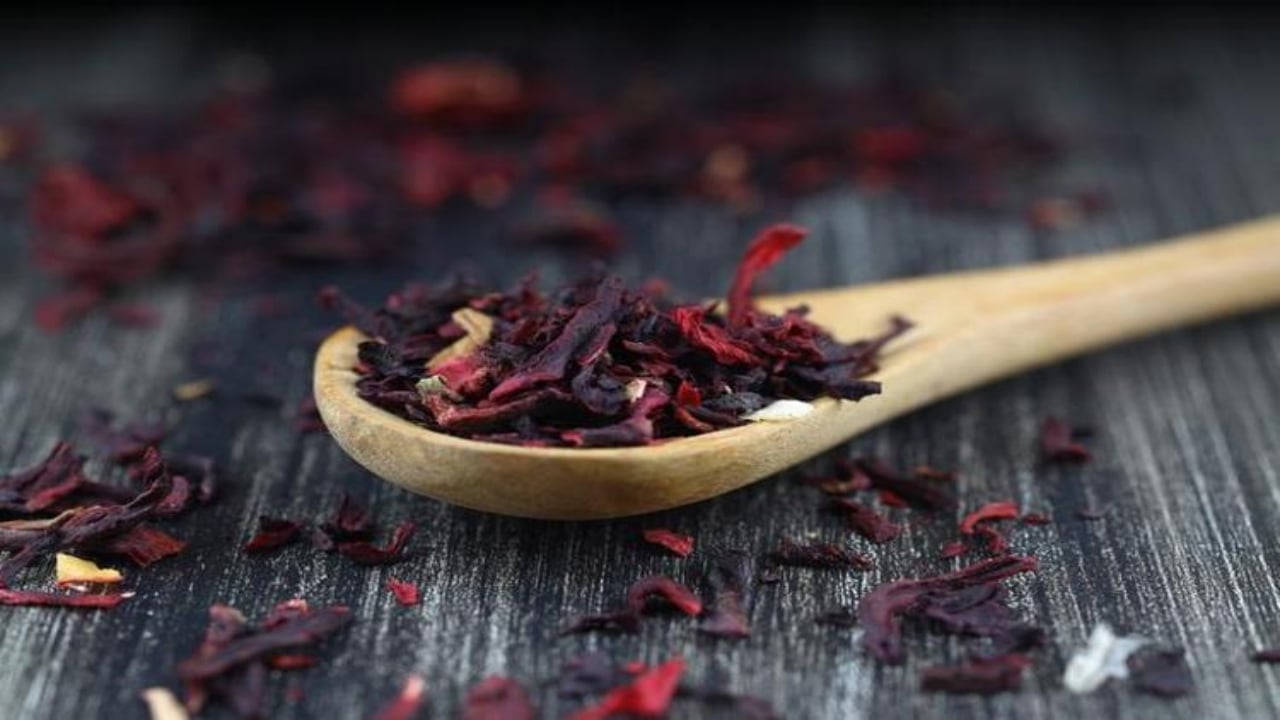 Bağışıklığı zırh gibi koruyor! Çayını demleyip bardak bardak için: 70 derdin şifası biiznillah bu bitkide gizli