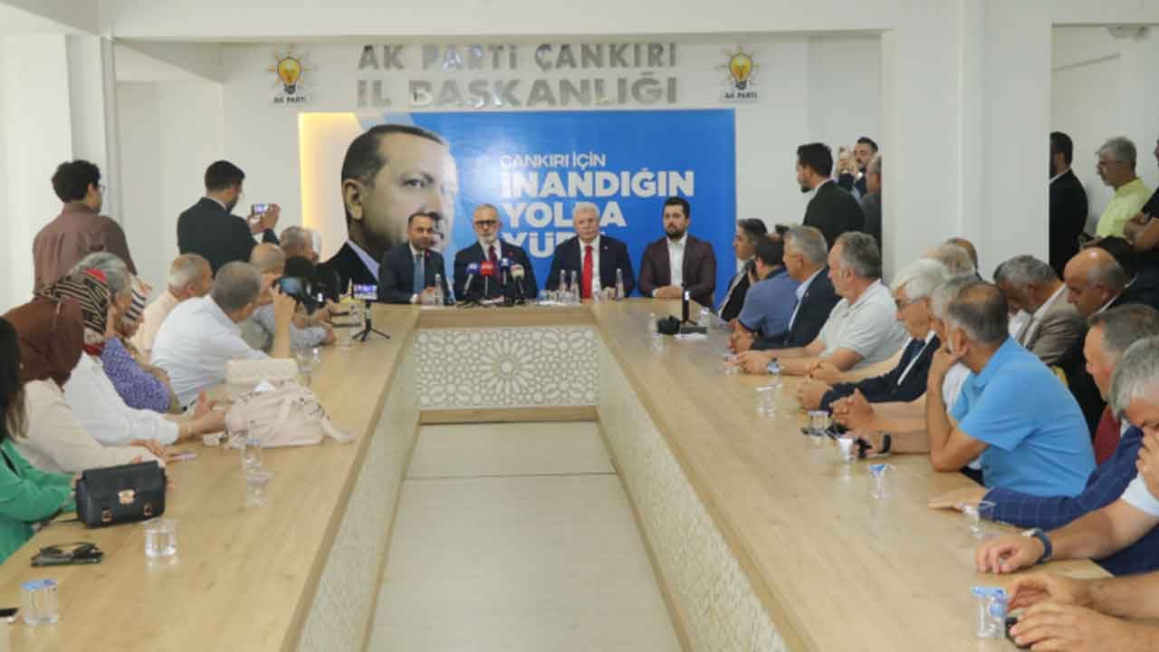 Foto - Bahadır Yenişehirlioğlu'ndan AK Parti açıklaması