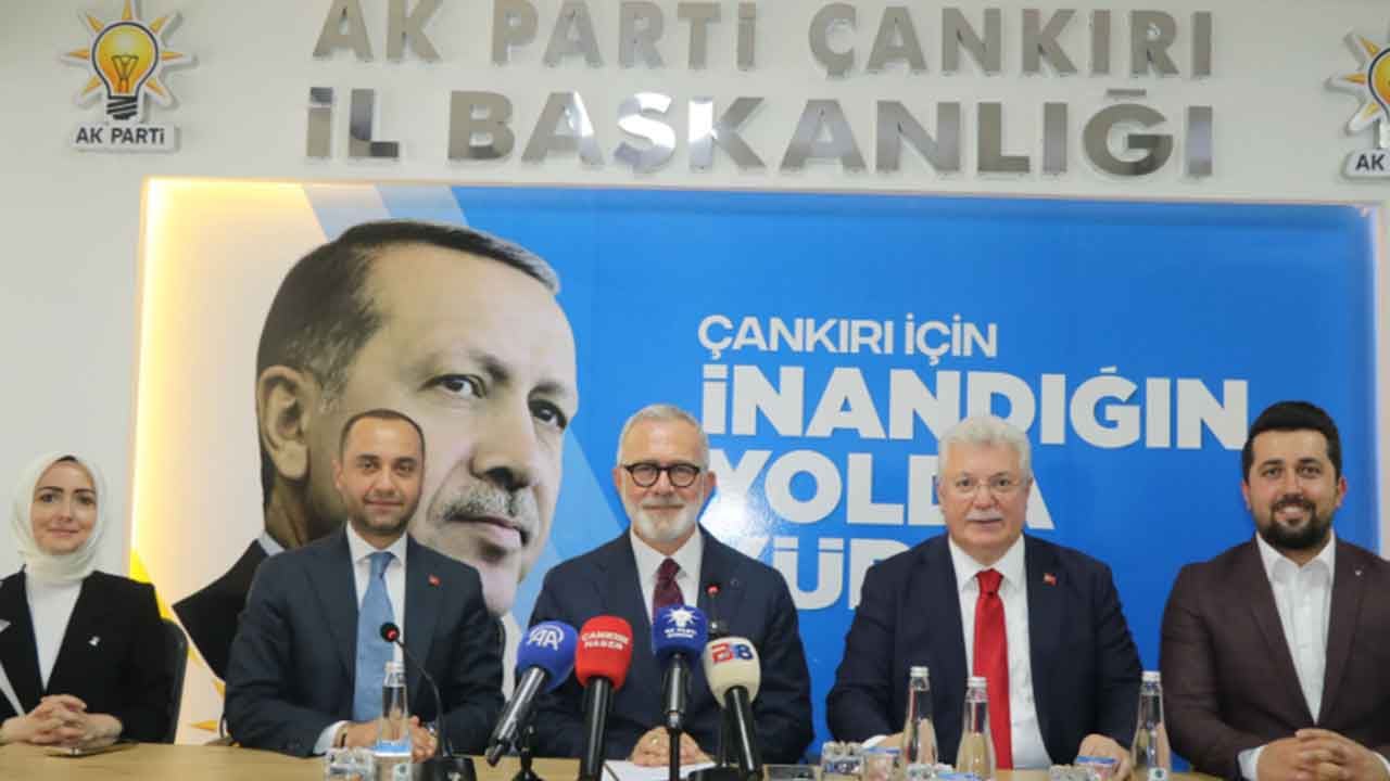 Foto - Bahadır Yenişehirlioğlu'ndan AK Parti açıklaması