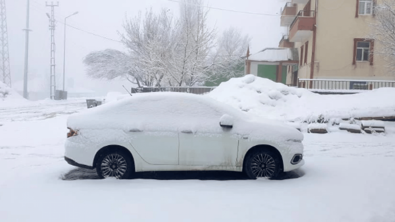 Foto - Baharı bekliyorlardı ama..! O kent yeniden beyaza büründü