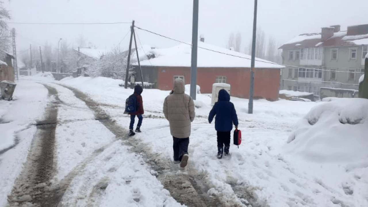 Foto - Baharı bekliyorlardı ama..! O kent yeniden beyaza büründü