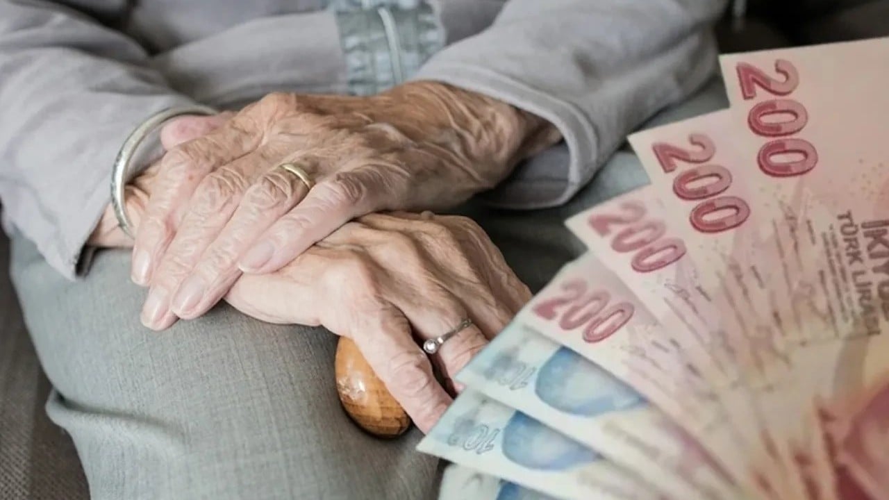 Foto - Bahçeli 'gerekirse gövdemizi taşın altına koyarız' demişti! Emeklilere 5500 lira müjdesini verdi