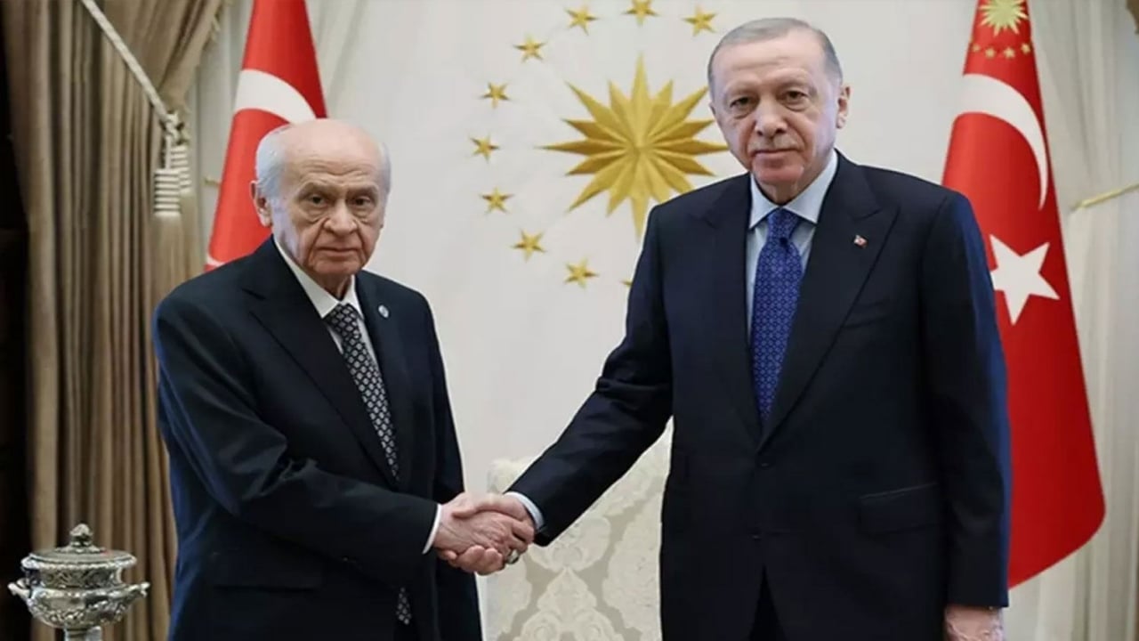 Foto - Bahçeli resepsiyona katılmadı, kulisler yangın yerine döndü! AK Partili Şamil Tayyar’dan çok konuşulacak çıkış