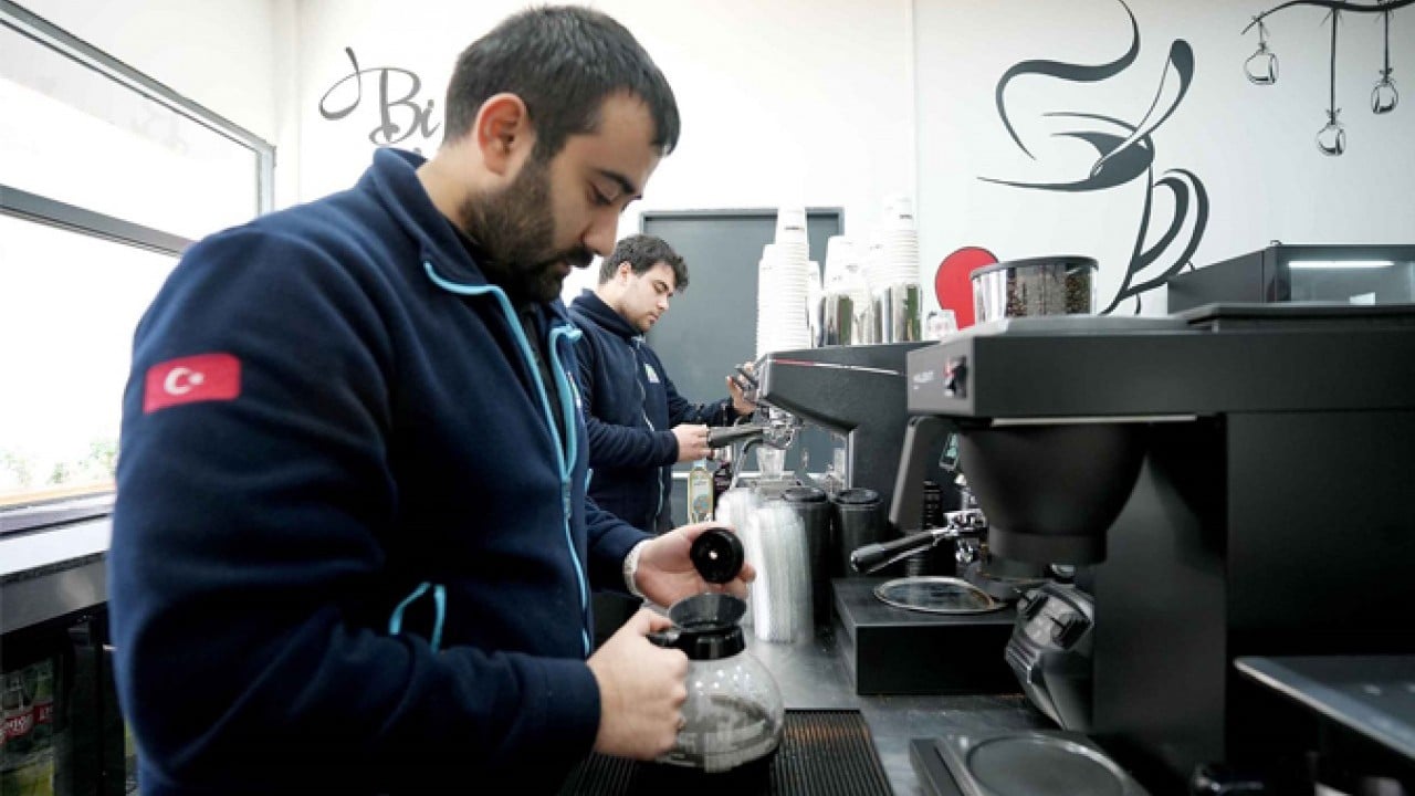 Foto - Bahçelievler’de ‘Bi Kahve’ projesi; Çay 5, Türk kahvesi 50 lira