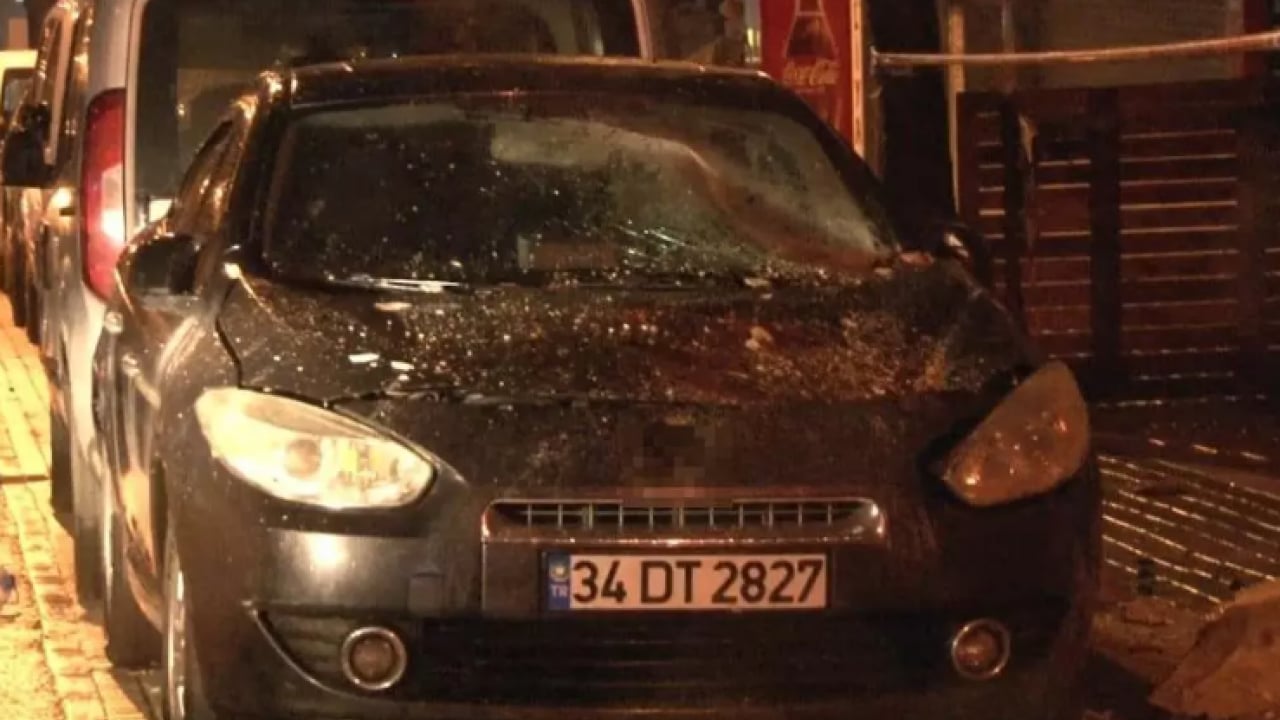 Foto - Bahçelievler'de korkutan olay: 6 katlı binanın 2 katında balkon çöktü!