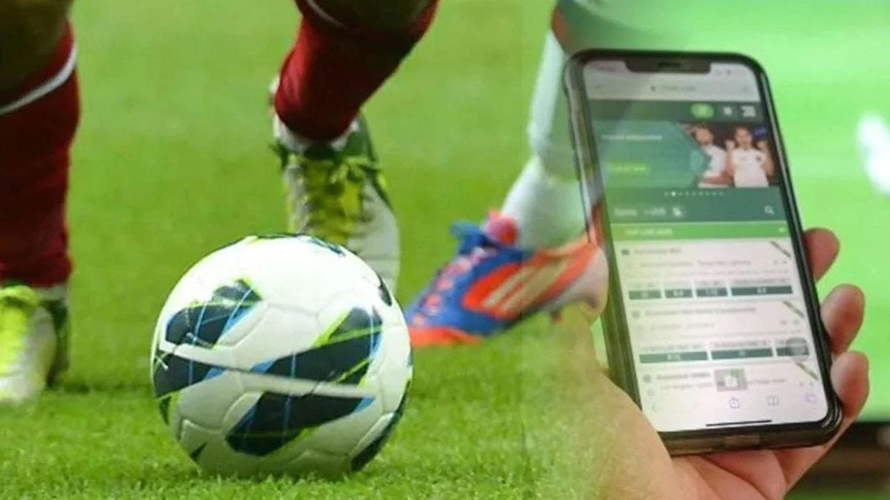 Foto - Bahis operasyonunda yeni gelişme: Aralarında Galatasaray ve Beşiktaş’ın da olduğu 17 kulüp yöneticisi adliyeye sevk edildi