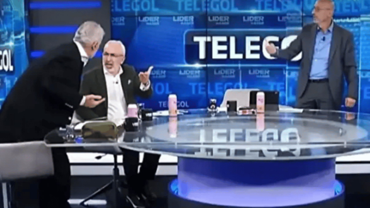 Foto - Bahis skandalı canlı yayını karıştırdı