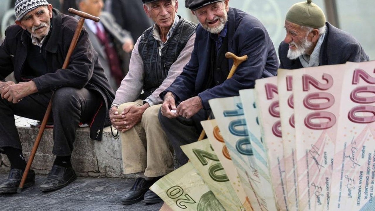Foto - Bakalım şimdi ne olacak? Milyonlarca emekli zam beklerken, AK Parti’den üzen haber geldi