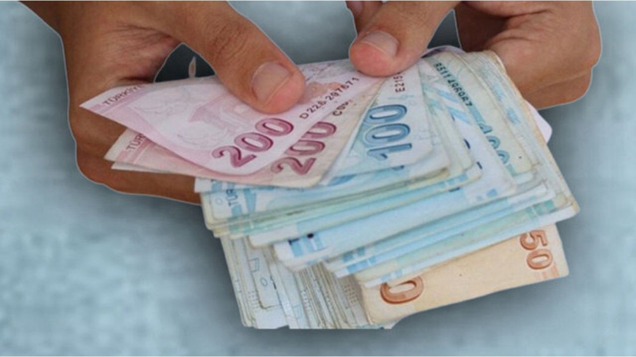 Foto - Bakalım şimdi ne olacak? Milyonlarca emekli zam beklerken, AK Parti’den üzen haber geldi