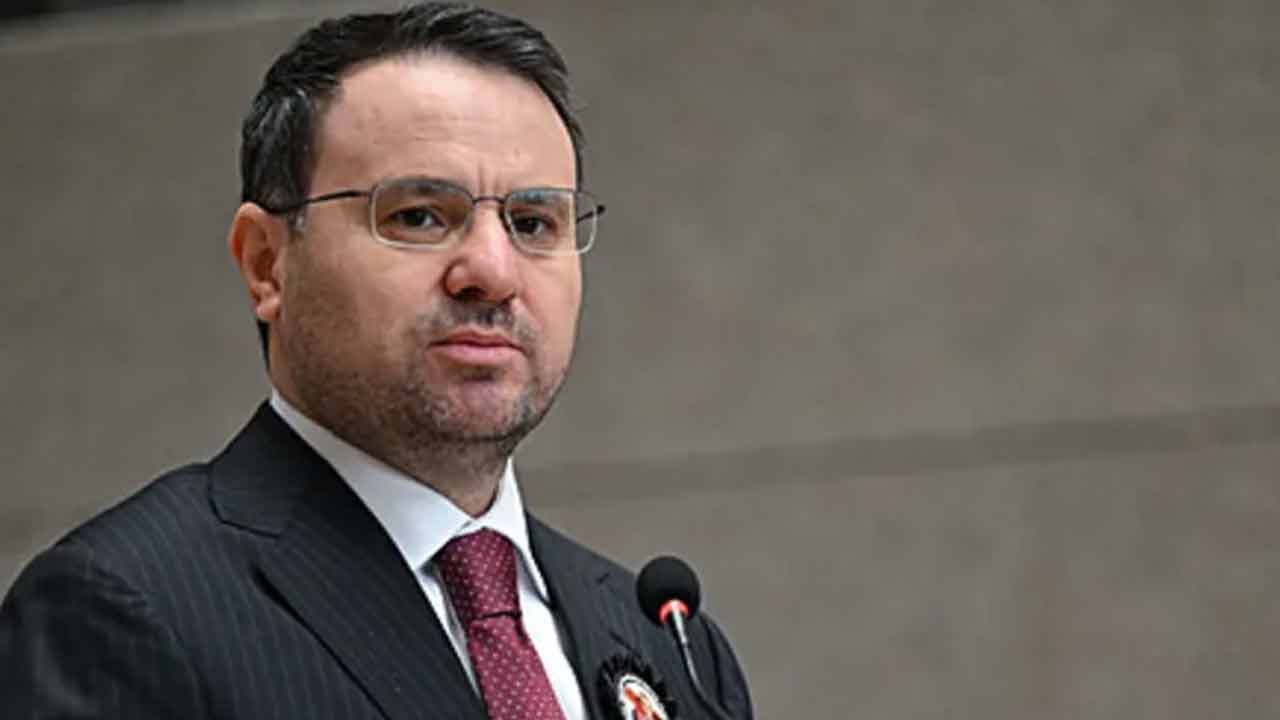 Foto - Bakan Akın Gürlek davayı kazandı! Özgür Özel verecek Kızılay’a gidecek