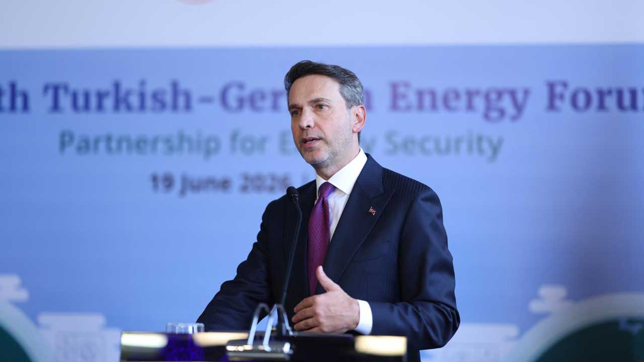 Foto - Bakan Bayraktar yılsonunu işaret etti! Türkiye bedava enerjiye doyacak