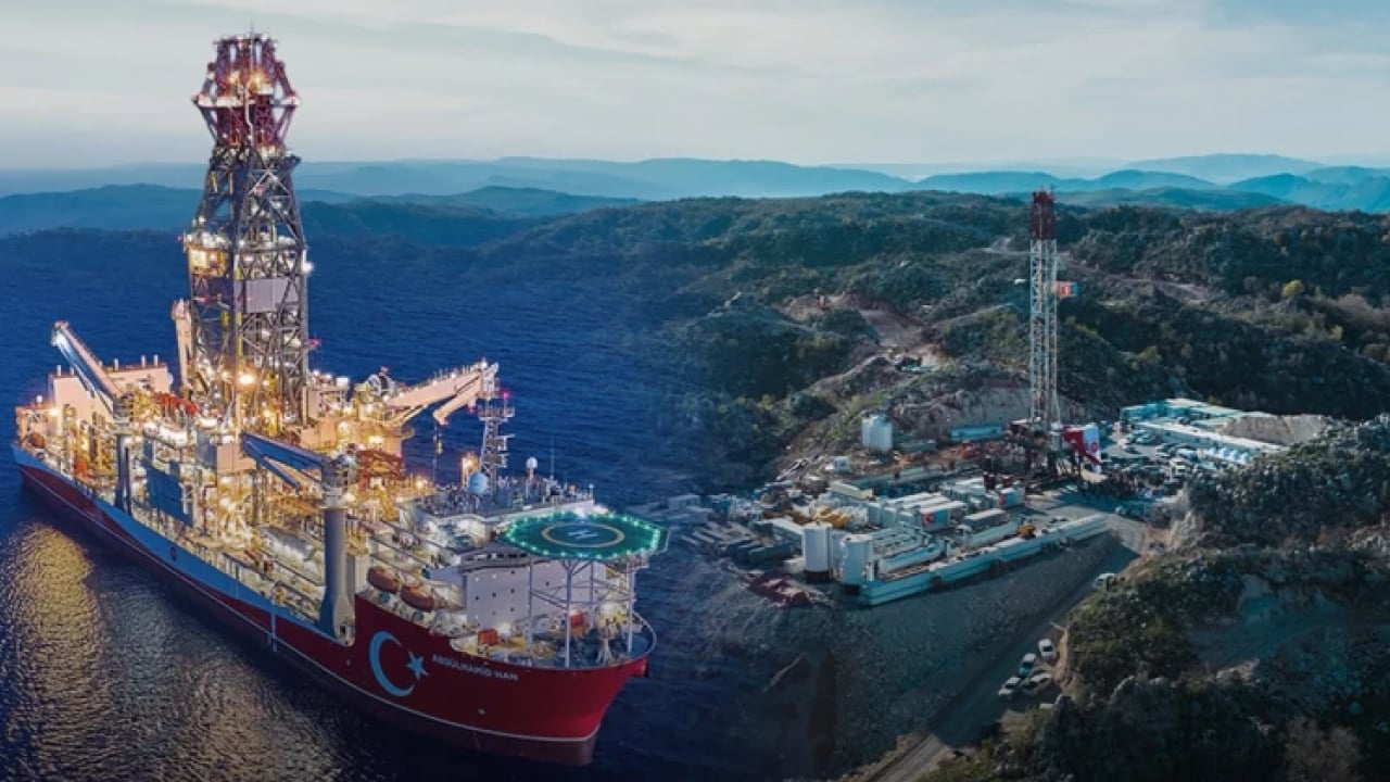 Foto - Bakan Bayraktar’dan 2026 müjdesi: Petrol üretimi 47,9 milyon varile ulaştı! Milli enerji hamlesiyle dışa bağımlılık bitiyor