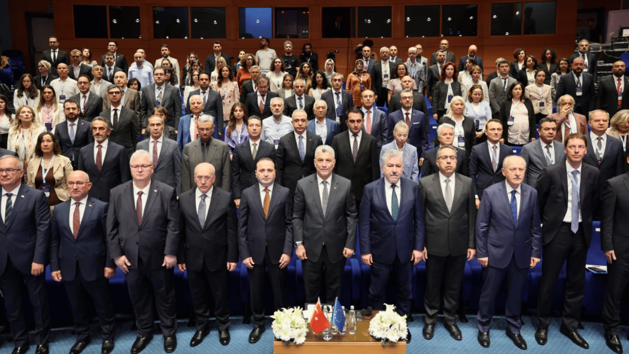 Foto - Bakan Bolat inanılması güç rakamı açıkladı E-ithalat ürünlerindeki büyük riske fren