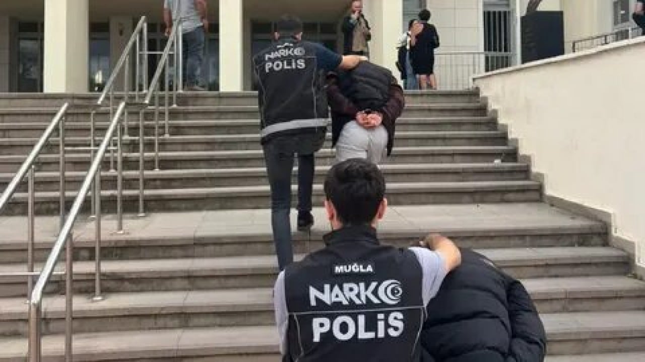 Foto - Bakan Çiftçi’den uyuşturucu bataklığı mesajı! Ünlü de olsa ünsüz de olsa paketleniyor
