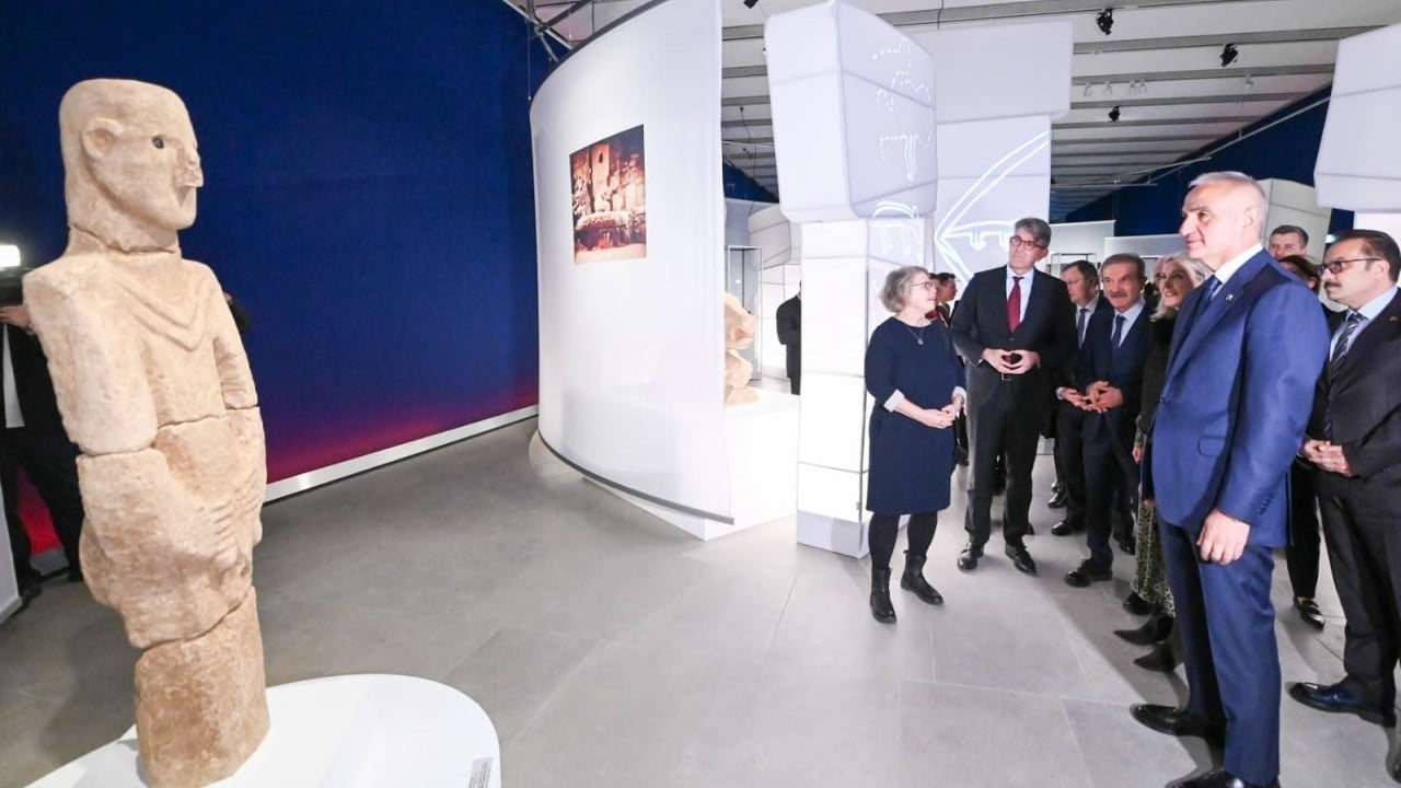 Foto - Bakan Ersoy 12 bin yıllık tarihi Avrupa'nın kalbine taşıdı