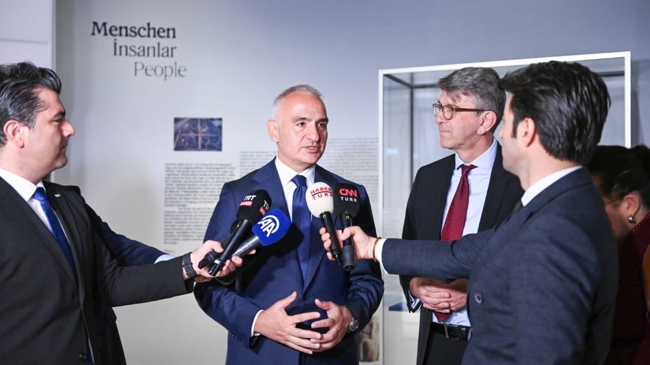 Foto - Bakan Ersoy 12 bin yıllık tarihi Avrupa'nın kalbine taşıdı