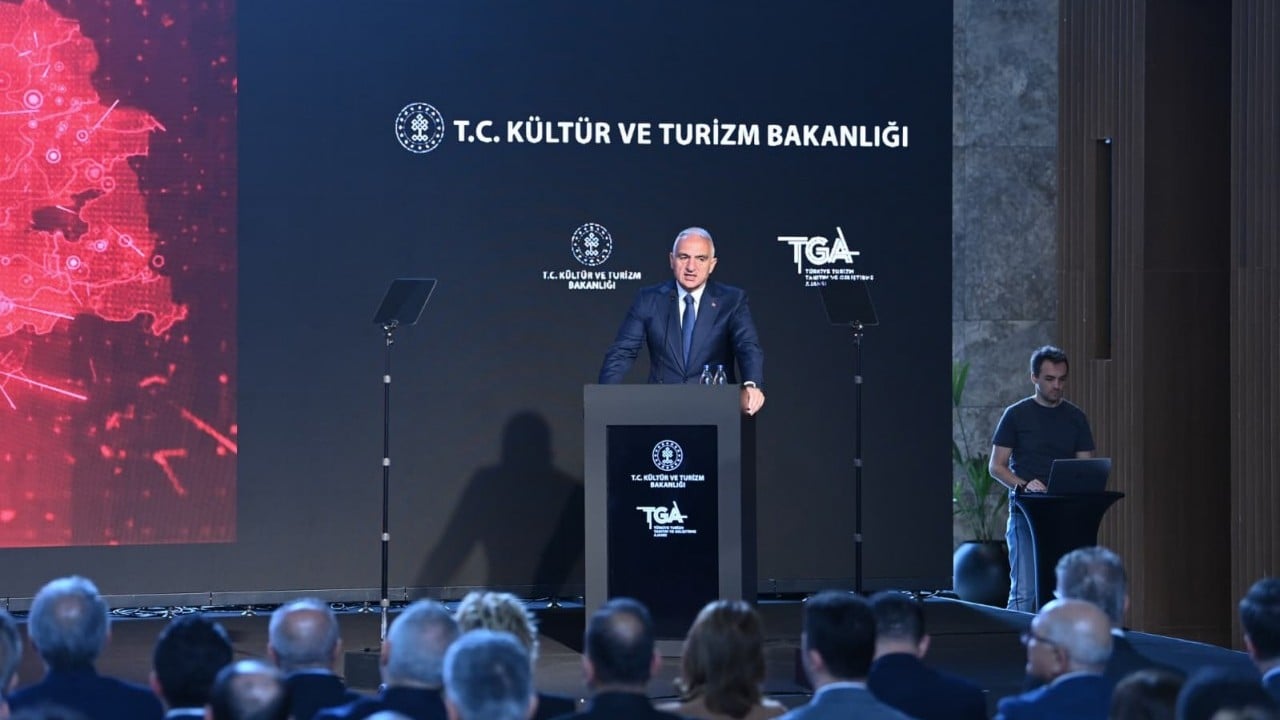 Foto - Bakan Ersoy duyurdu: Turizmde ilk çeyrekte güçlü performans! Müthiş rakamlar ortaya çıktı...