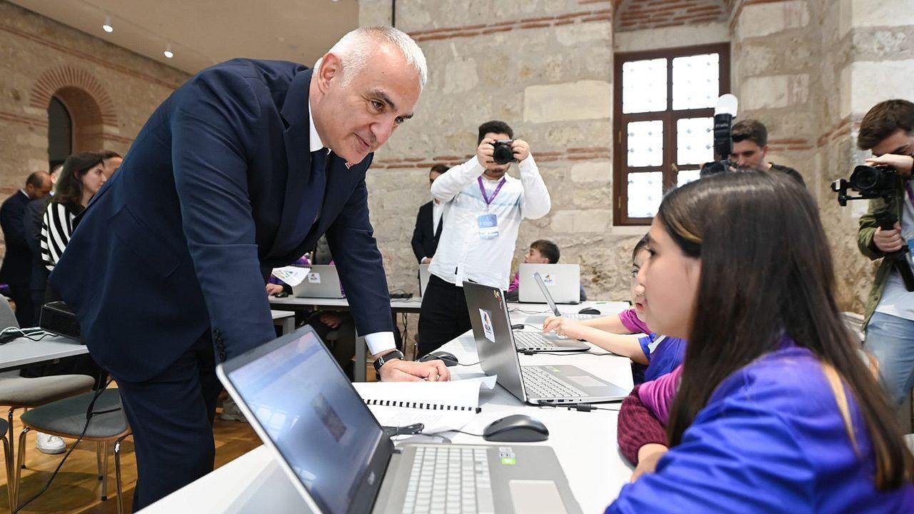 Foto - Bakan Ersoy duyurdu: Kütüphanelerde yıl sonu kullanıcı hedefi 39 milyonun üzerinde