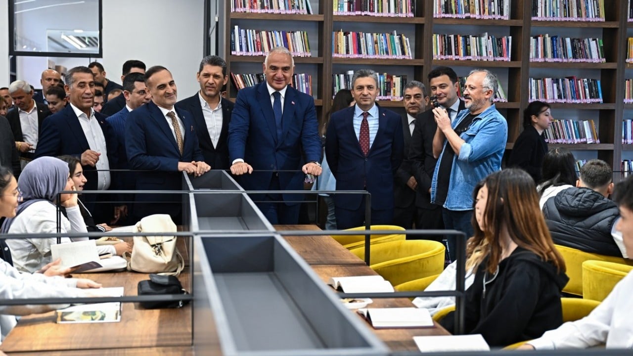 Foto - Bakan Ersoy duyurdu: Kütüphanelerde yıl sonu kullanıcı hedefi 39 milyonun üzerinde