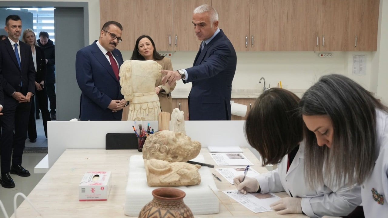 Foto - Bakan Ersoy: Kültür varlığı kaçakçılığıyla mücadelede kararlılıkla yol alıyoruz