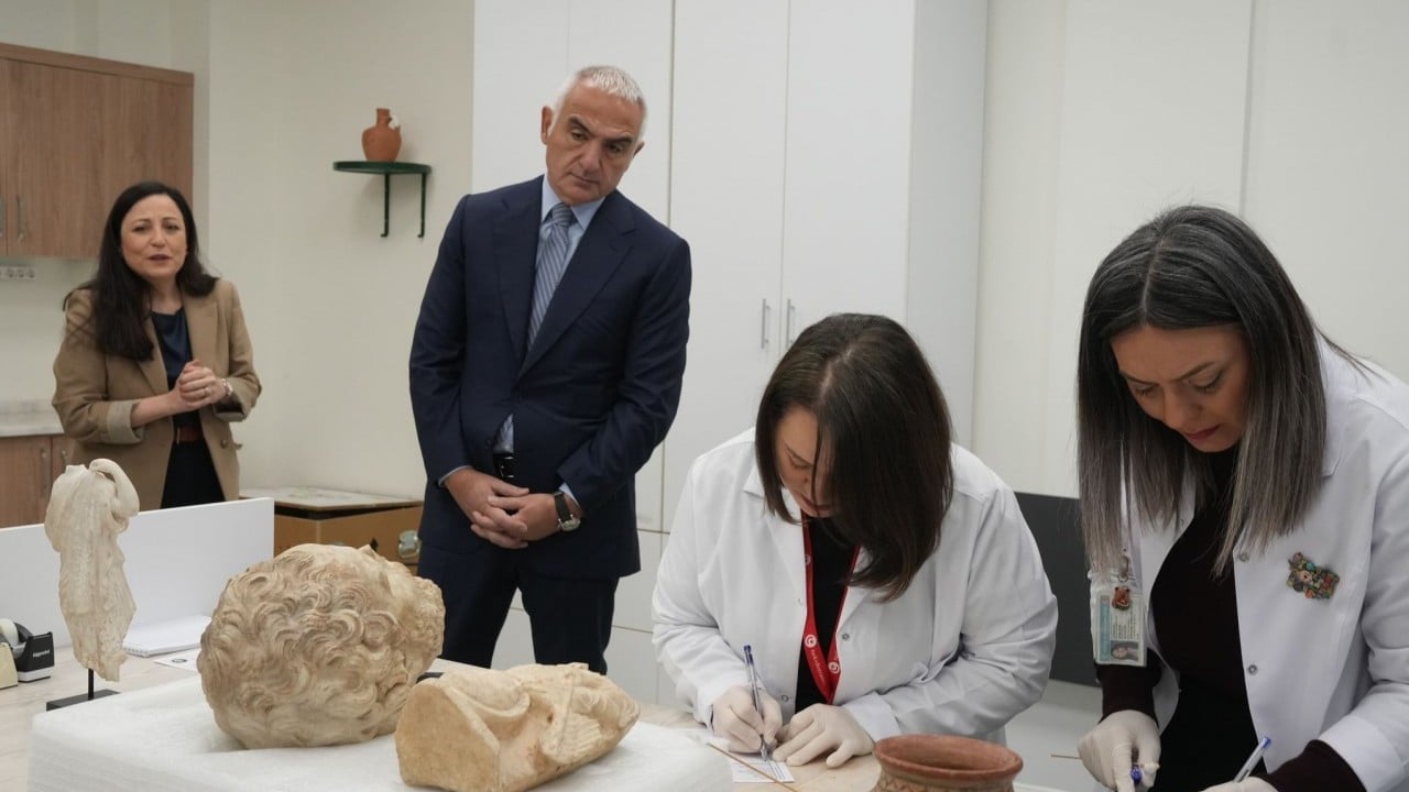 Foto - Bakan Ersoy: Kültür varlığı kaçakçılığıyla mücadelede kararlılıkla yol alıyoruz