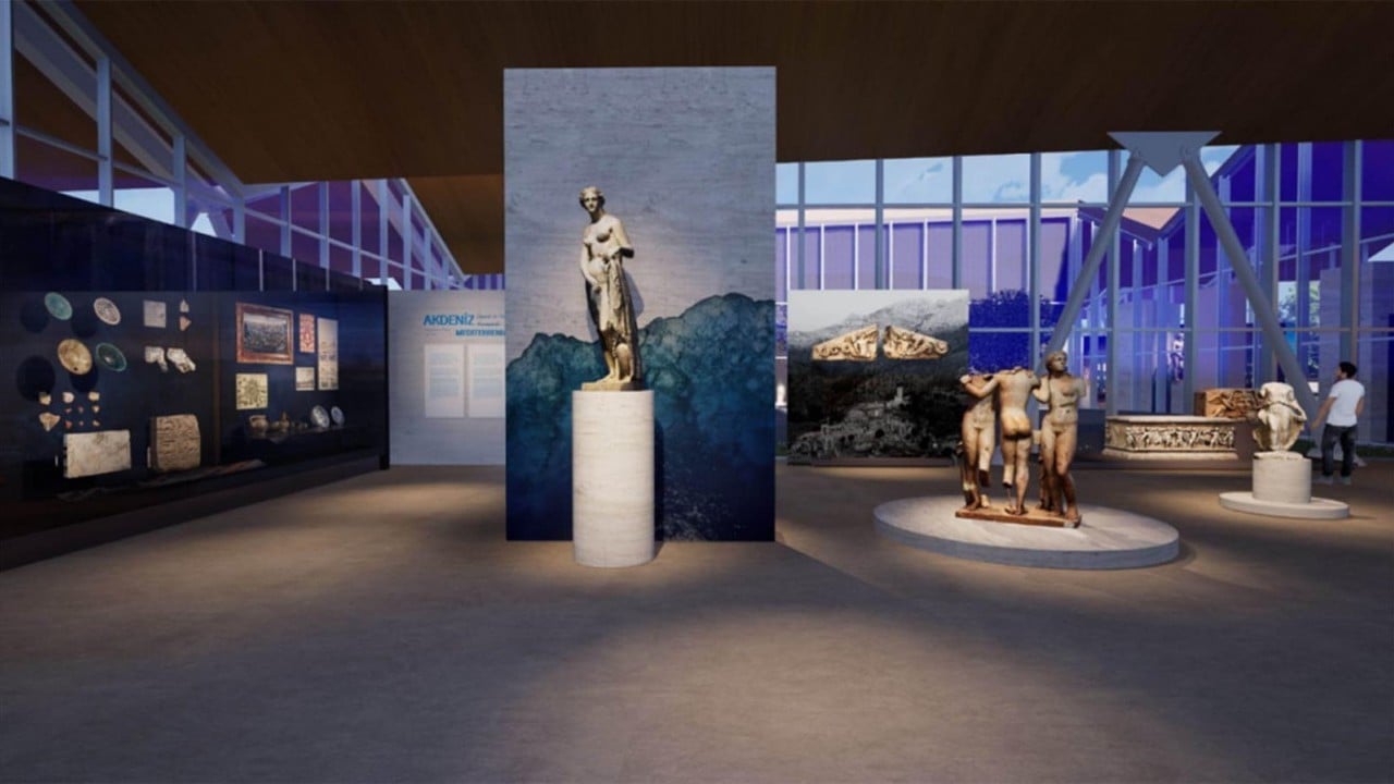 Foto - Bakan Ersoy paylaştı: Haydarpaşa ve Sirkeci'de dünyaca ünlü küratör devrede 