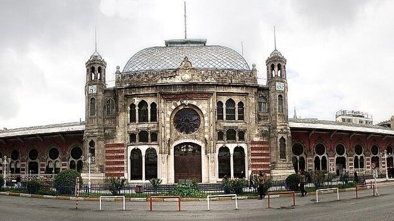 Foto - Bakan Ersoy paylaştı: Haydarpaşa ve Sirkeci'de dünyaca ünlü küratör devrede 