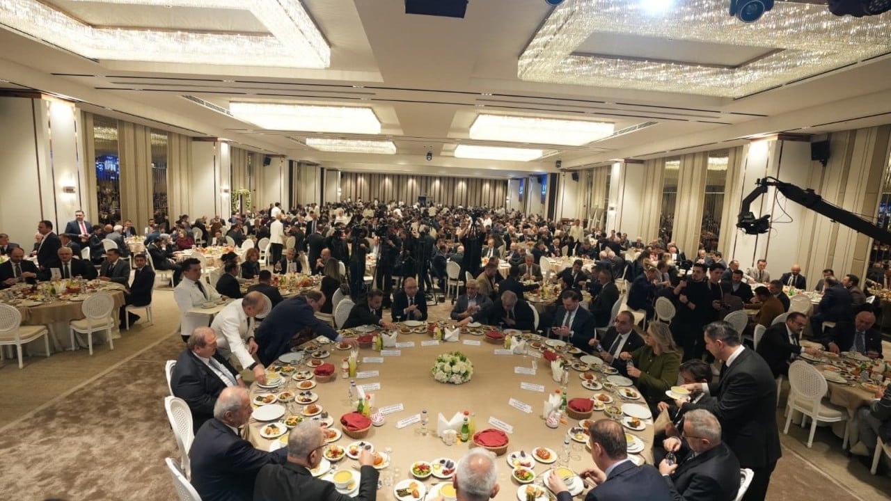 Foto - Bakan Ersoy: Vakıflar günde 100 bin vatandaşımıza iftar veriyor