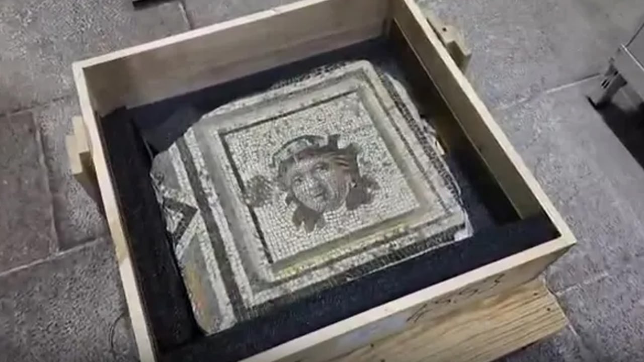 Foto - Bakan Ersoy'dan Zeugma müjdesi! 'Çingene Kızı' mozağinin kayıp paneli yıllar sonra yeniden Türkiye’de