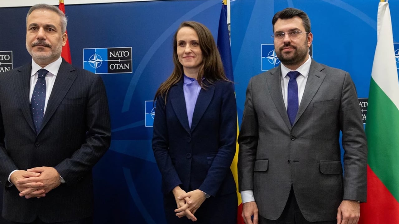 Foto - Bakan Fidan, Romanya ve Bulgaristan Dışişleri bakanlarıyla bir araya geldi! Suriye ve Lübnan'daki yeni durum ele alındı