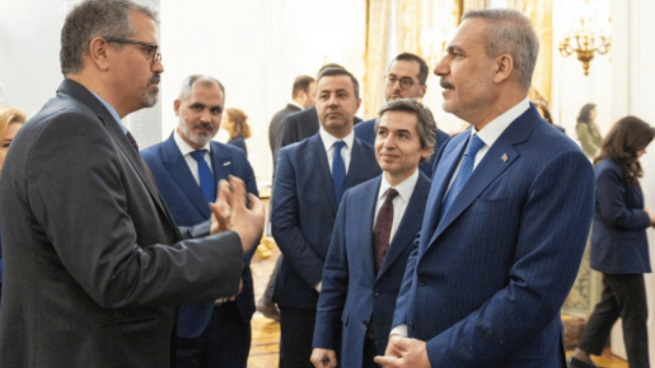 Foto - Bakan Fidan’ın ziyaretinde sürpriz isim: Türk iş adamlarıyla buluştu