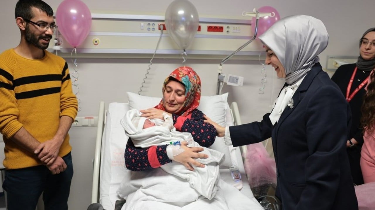 Foto - Bakan Göktaş duyurdu! Doğum yardımı ödemeleri hesaplara yatırıldı