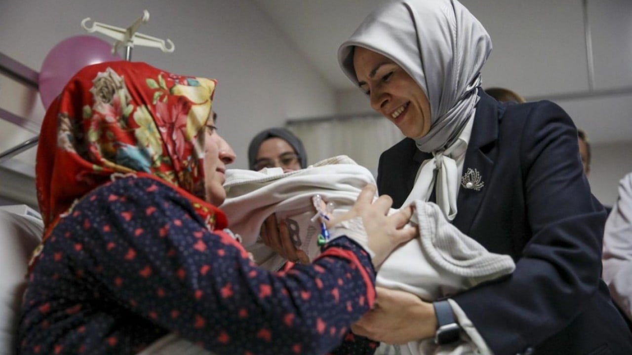 Foto - Bakan Göktaş duyurdu! Doğum yardımı ödemeleri hesaplara yatırıldı