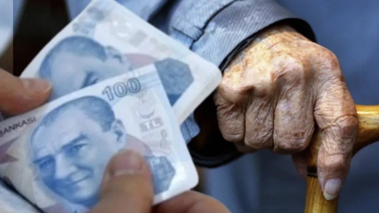 Foto - Bakan Göktaş duyurdu! Nisan ayı yaşlı ve engelli aylıkları hesaplara yatırılmaya başlandı