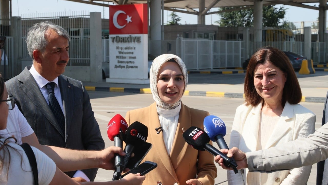 Foto - Bakan Göktaş Kapıkule'de karşıladı Gurbetçiler başımızın tacı