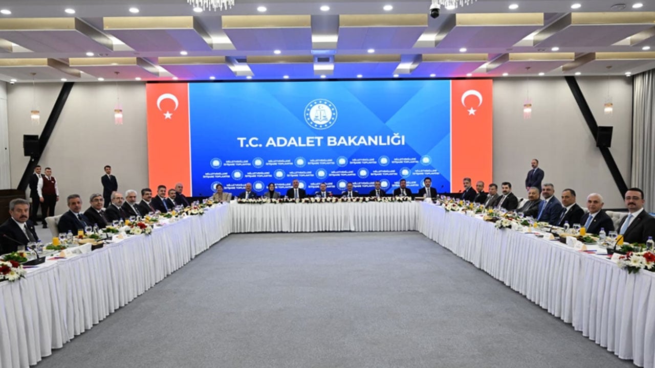 Foto - Bakan Gürlek, cezaevlerindeki yeni uygulamayı anlattı: Uyuşturucu hükümlüleri dışarı tertemiz çıkacak! 