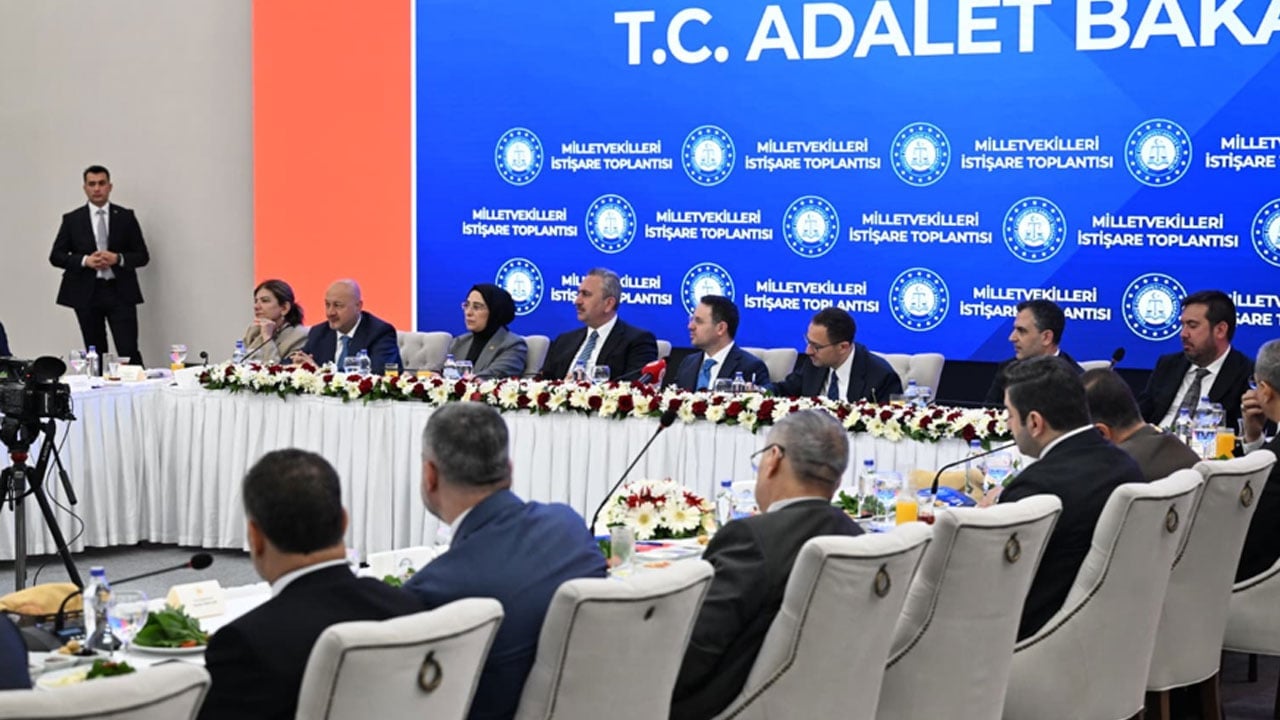 Foto - Bakan Gürlek, cezaevlerindeki yeni uygulamayı anlattı: Uyuşturucu hükümlüleri dışarı tertemiz çıkacak! 