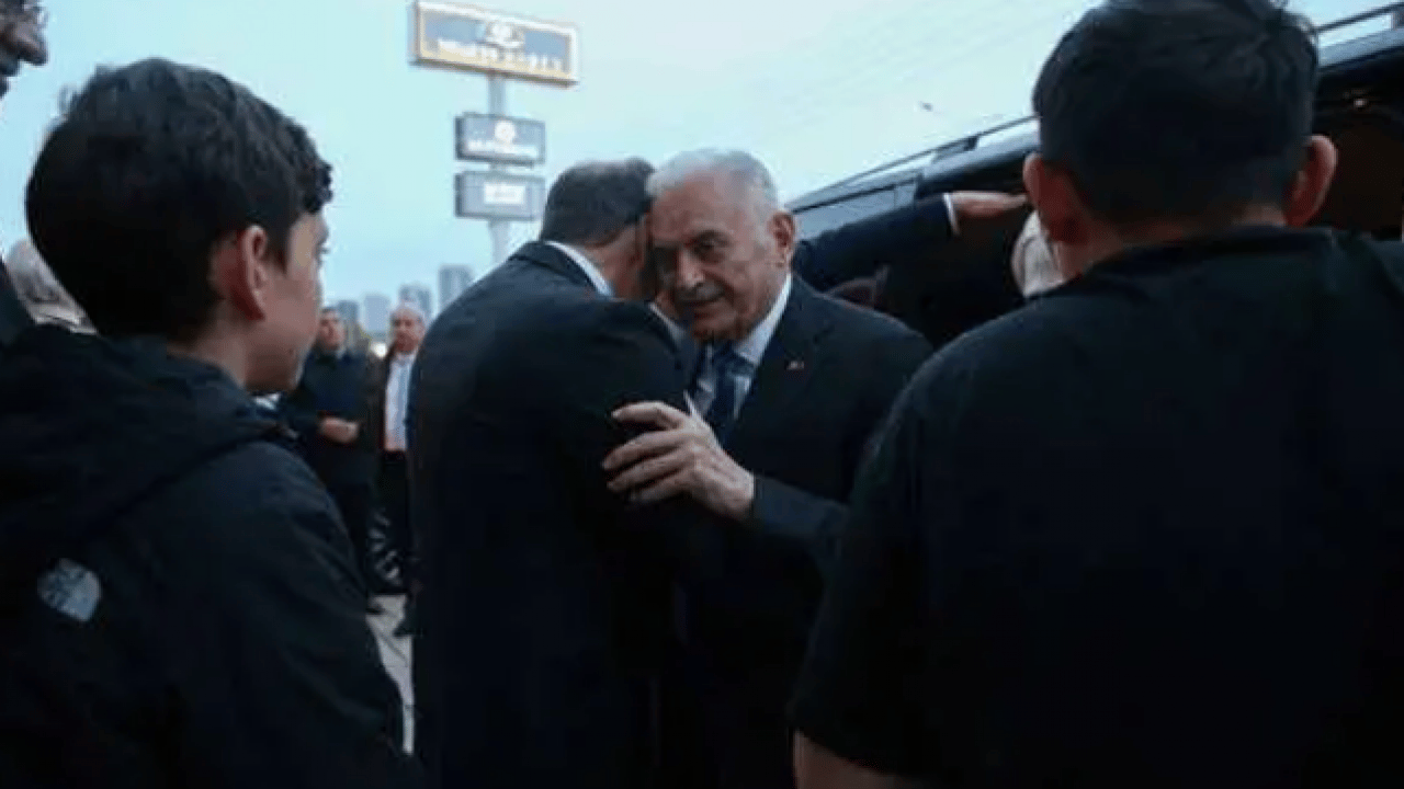 Foto - Ak Partilileri bir araya getiren nikah: Hakan Fidan şahitlik yaptı!