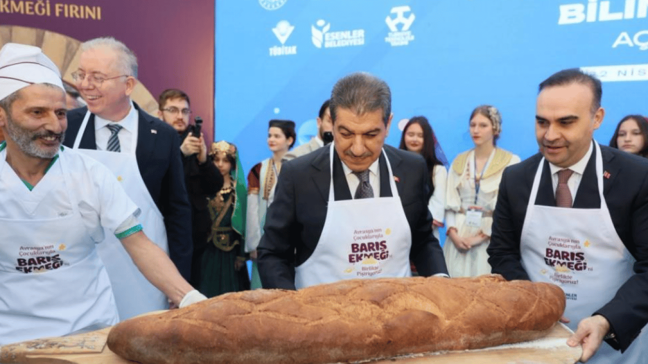 Foto - Bakan Kacır, müjdeyi Esenler'den verdi: TEKNOFEST kuşağı için dev yatırım