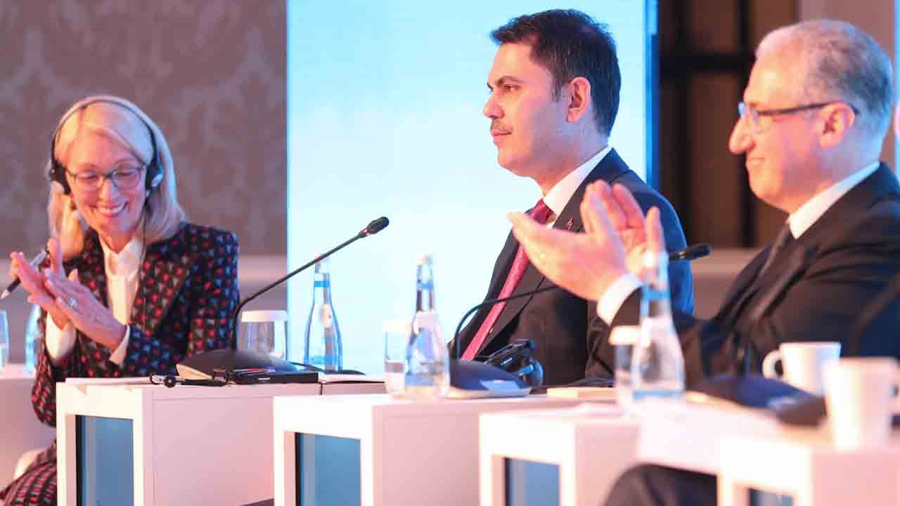 Foto - Bakan Kurum, Küresel Bakü Forumu’nda konuştu: Sıfır atık uygulamalarını Antalya’da da işleyeceğiz