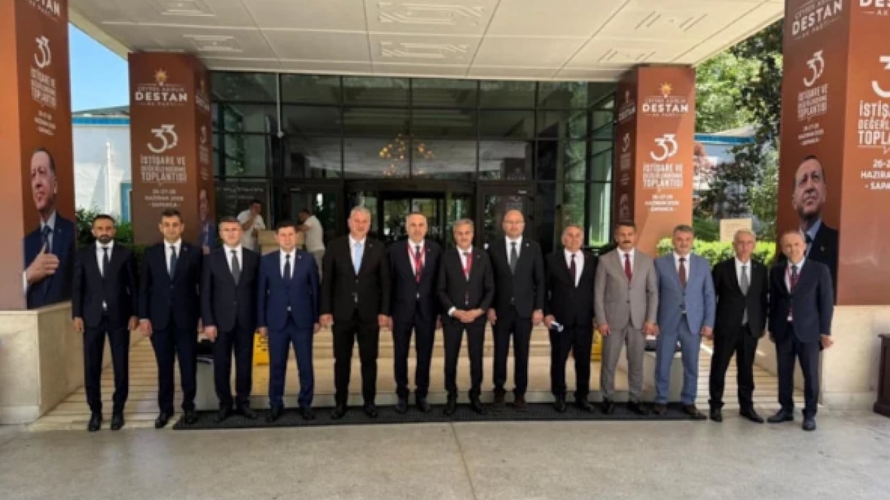 Foto - Bakan Kurum’dan vizyon projelere dev destek: AK Parti zirvesinde önemli kararlar alındı