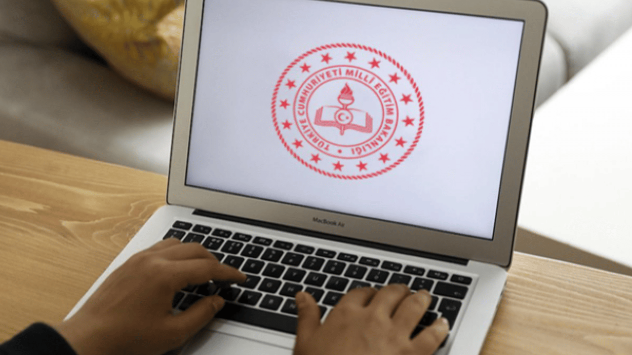 Foto - Bakan Tekin ilan etti: ÖZDE platformu açıldı!