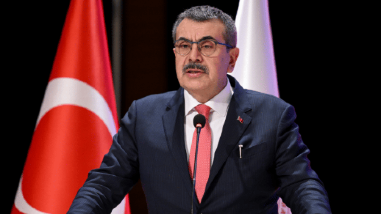 Bakan Tekin ilan etti: ÖZDE platformu açıldı!