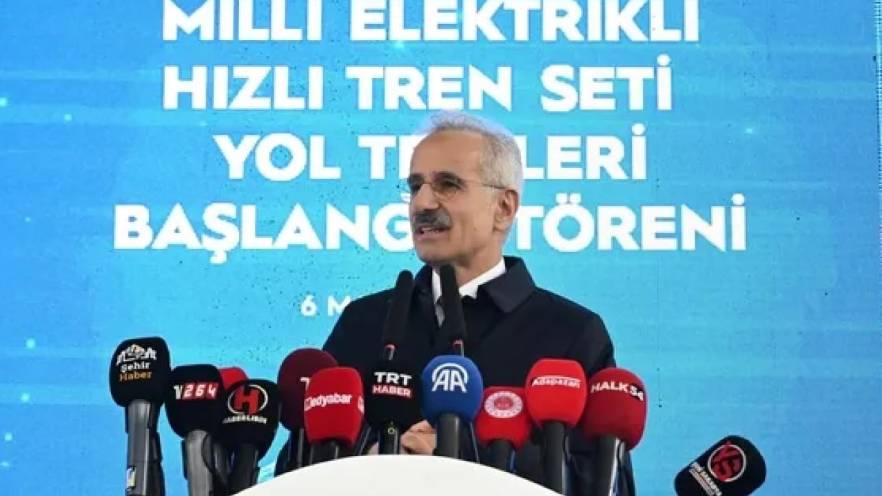 Foto - Bakan Uraloğlu duyurdu: Yerli hızlı trende rekor hız! Saatte 225 kilometreye çıktı