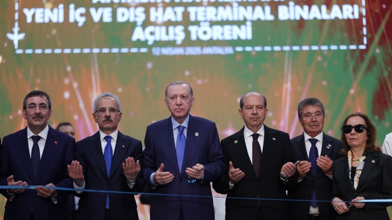 Foto - Bakan Uraloğlu’ndan Antalya Havalimanı açıklaması! 3 milyonu geçti 