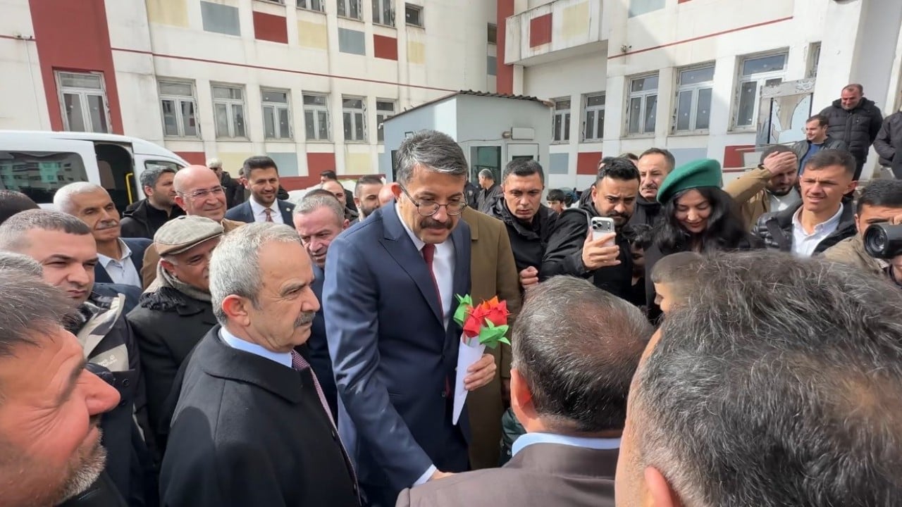 Foto - Bakan yardımcılığına atandı... Vali Çelik'e duygusal veda