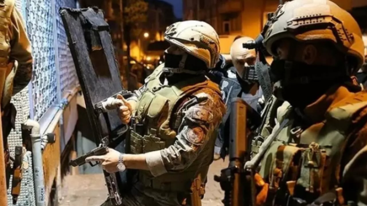 Foto - Bakan Yerlikaya duyurdu: Milyarlık vurgun yapan tefeci ve dolandırıcılara darbe! 61 gözaltı