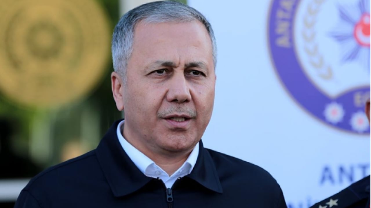 Foto - Bakan Yerlikaya duyurdu: Milyarlık vurgun yapan tefeci ve dolandırıcılara darbe! 61 gözaltı