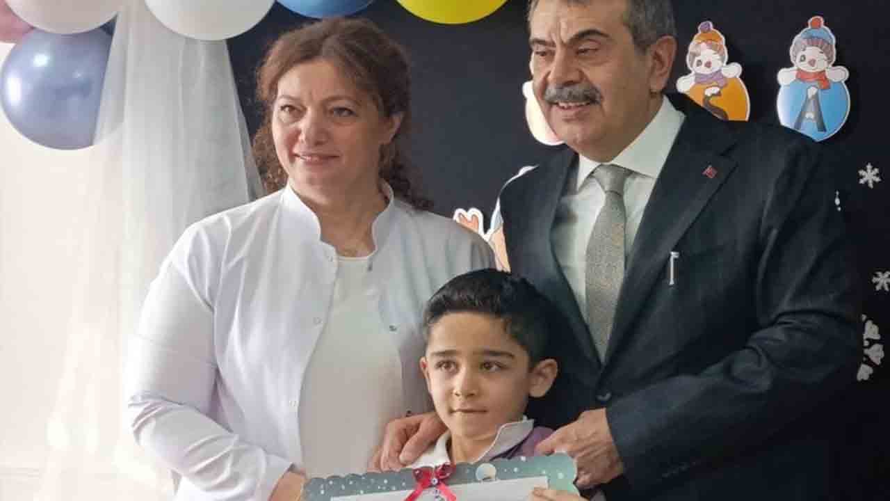 Foto - Bakan Yusuf Tekin’den yarıyıl tatili mesajı: Milyonlarca öğrencinin karne heyecanı
